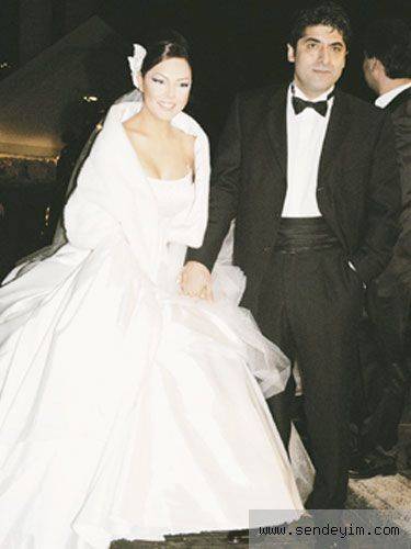 Ebru Gündeş Boşanıyor! Ebru Gündeş Eski Eşleri Kim? Kaç Kez Evlendi? 7